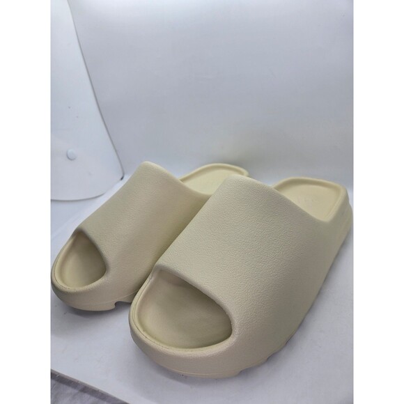 Sandals_&_Flip_Flops